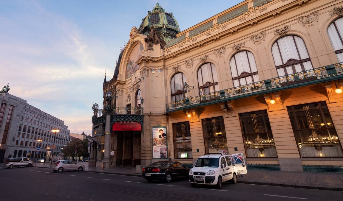 republic square photo 11