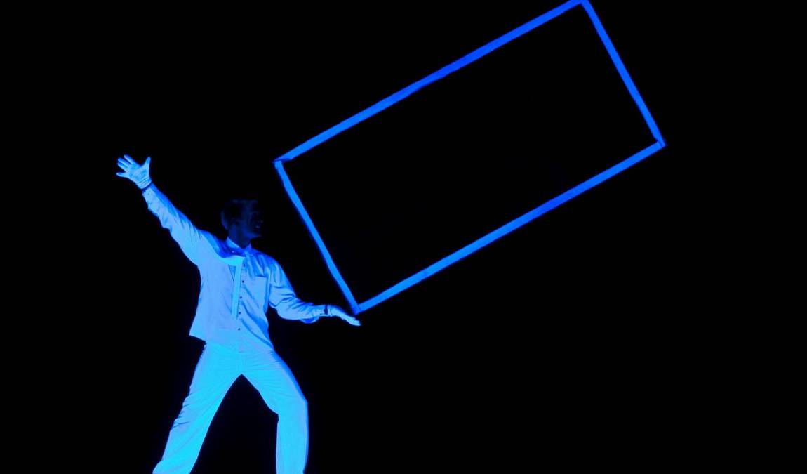 wow black light theater photo 7