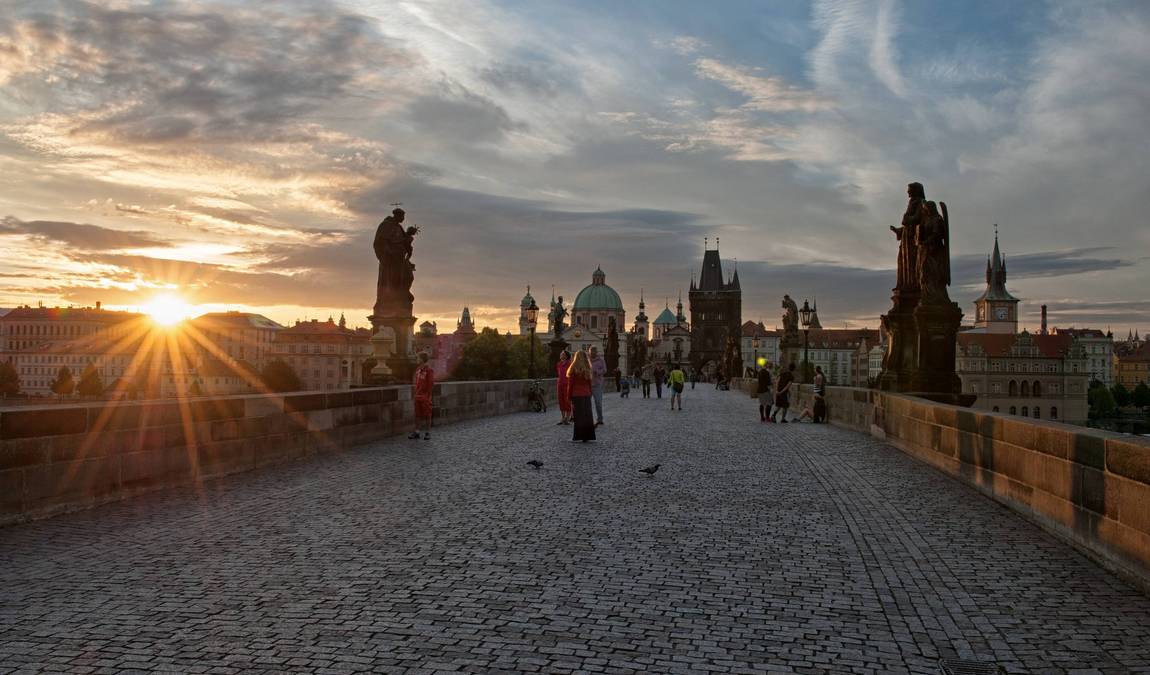 charles bridge photo 2