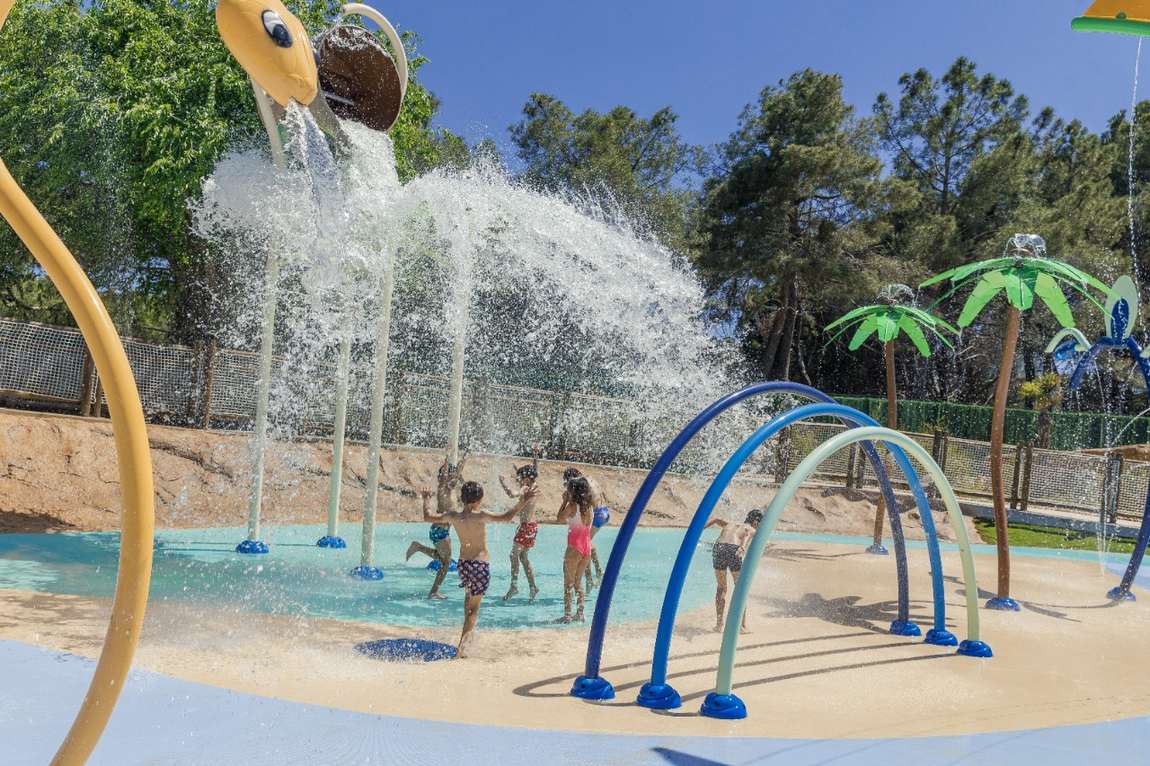 aquopolis-villanueva de la canada photo 5