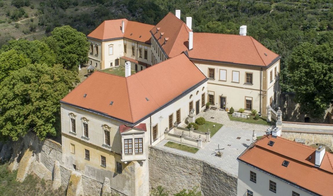 znojmo castle photo 1