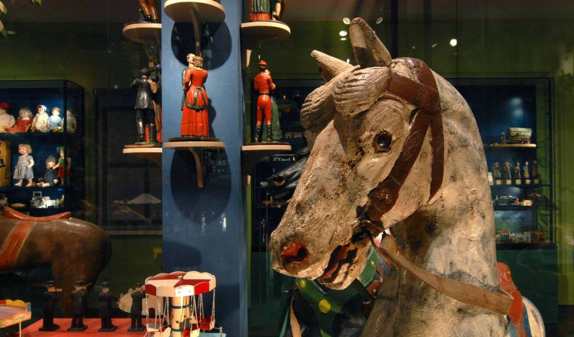 museum of saxon folk art with puppet theater collection photo 9
