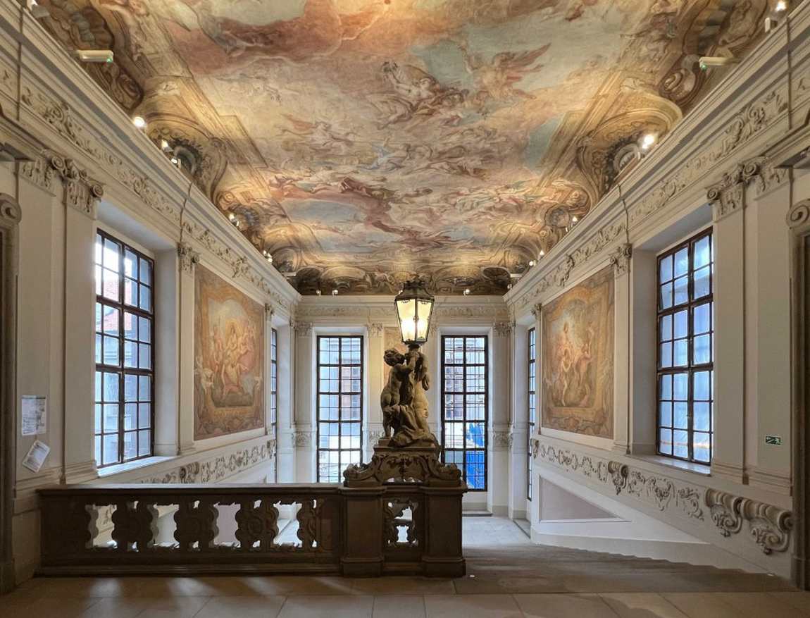 clam-gallas palace photo 3