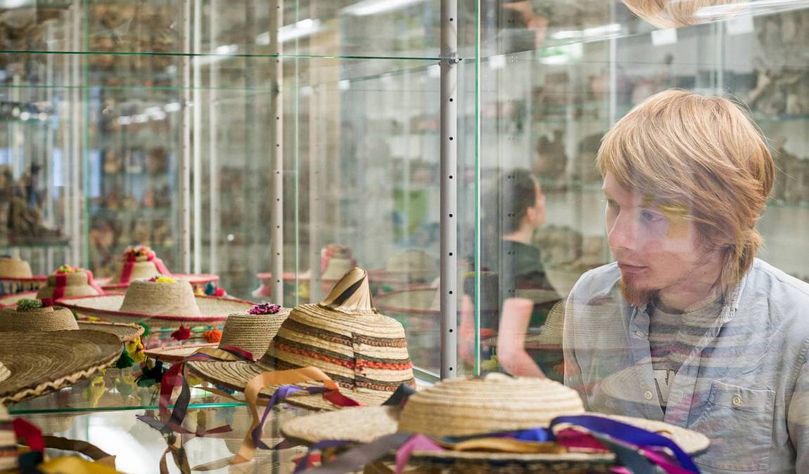 overseas museum photo 12