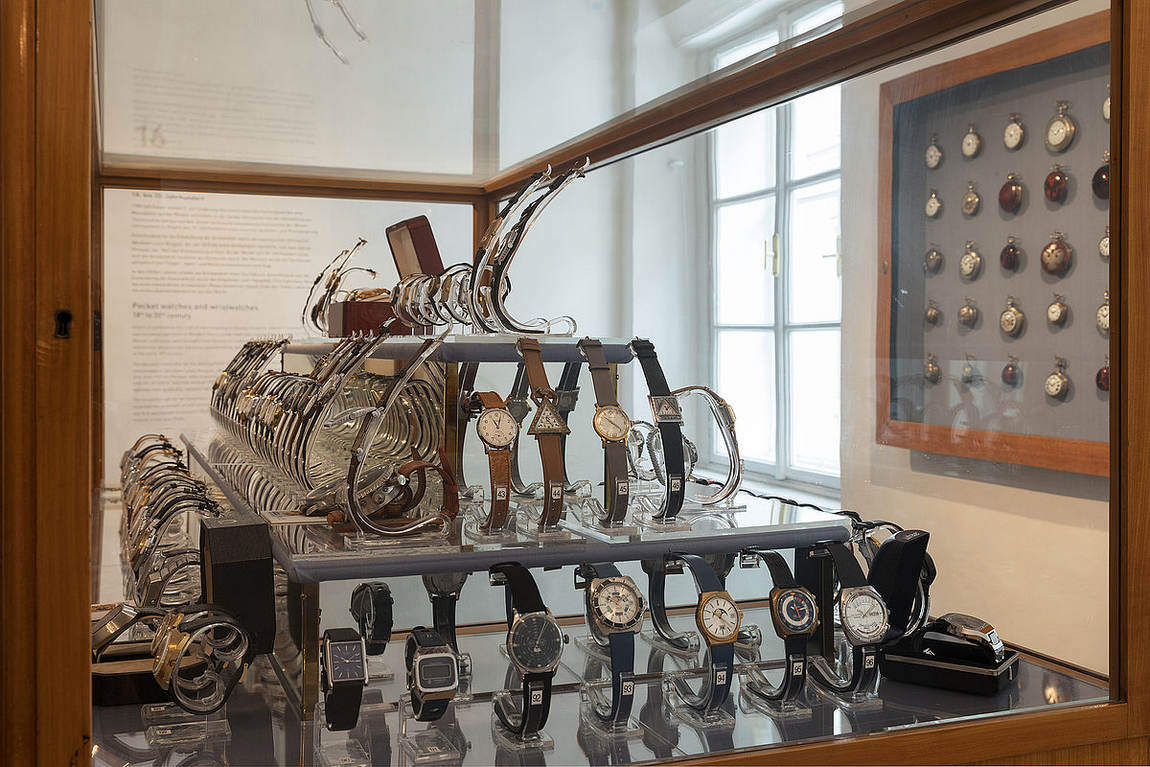 clock museum photo 2