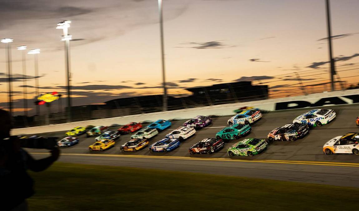 joe gibbs racing photo 2