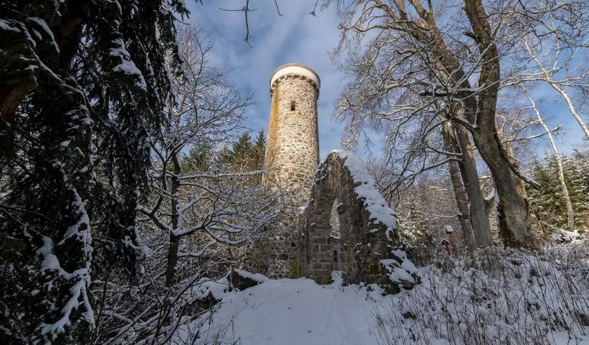 hamelika lookout tower photo 6