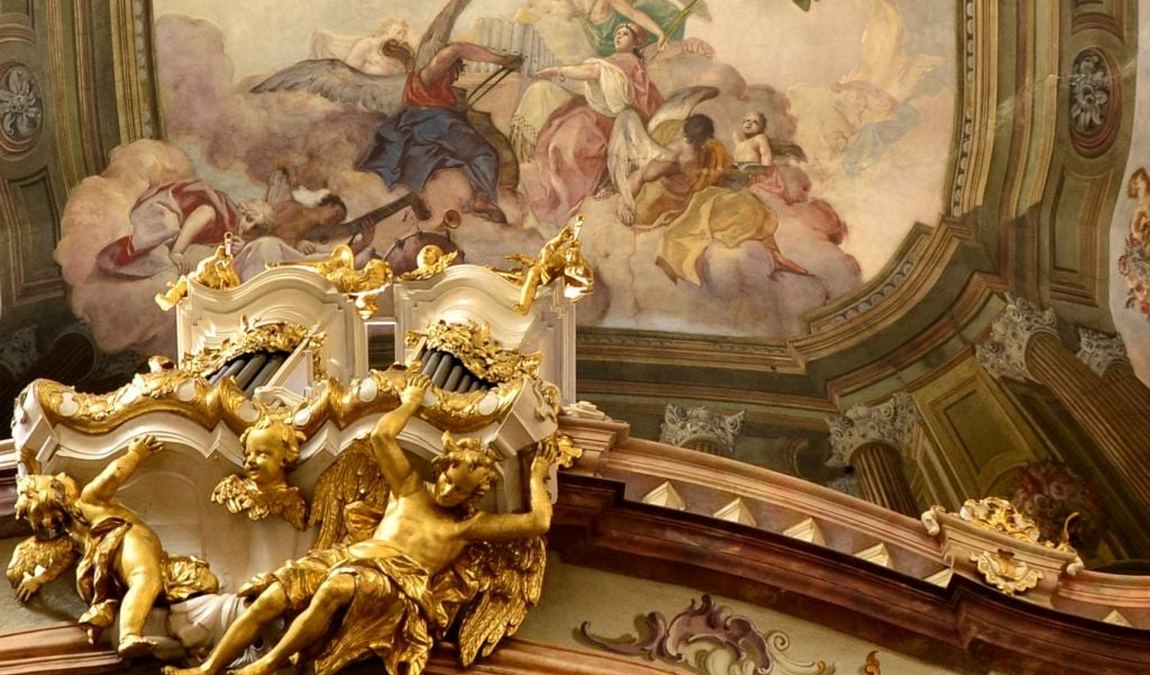 st. nicholas church photo 2