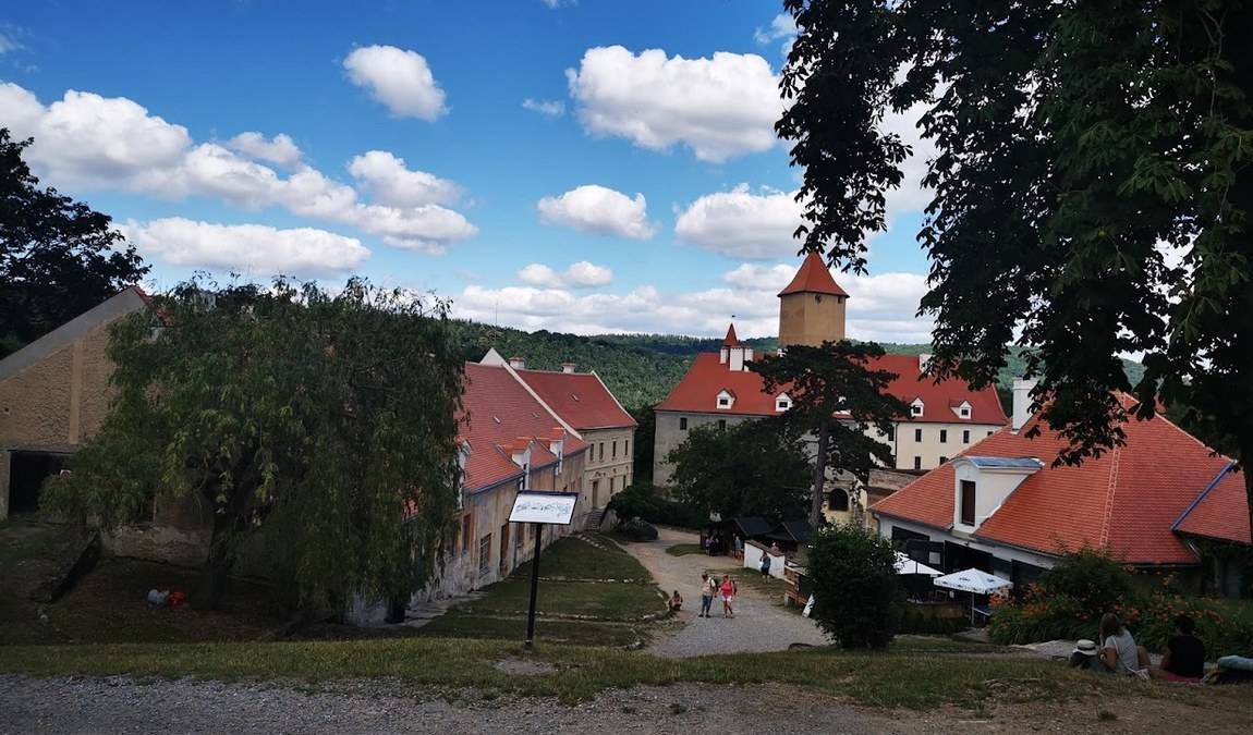 veveri castle photo 3