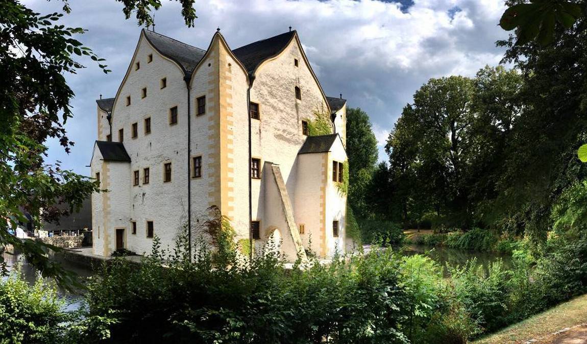 water castle klaffenbach photo 2