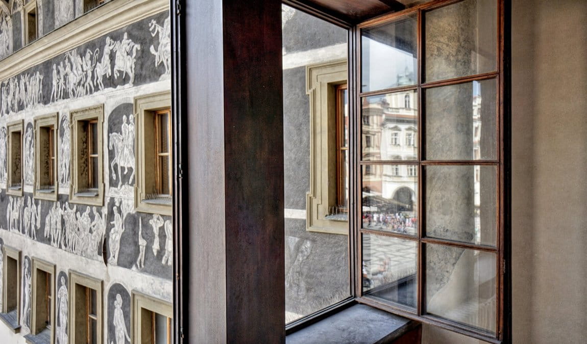 the house at the minute photo 1