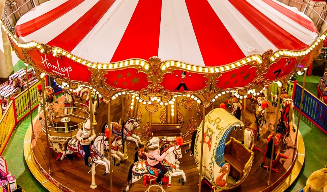 магазин игрушек hamleys фото 3