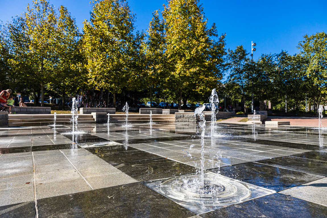 splashville water play fountain photo 2