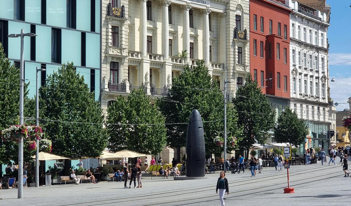 brno astronomical clock photo 2
