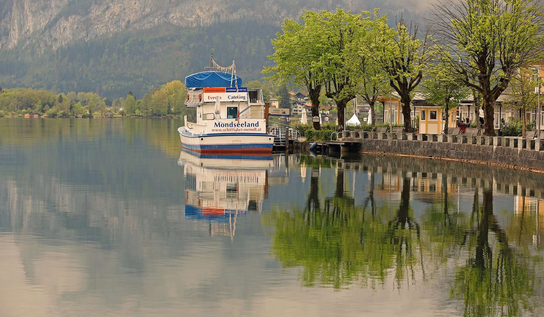 Mondsee Lake photo 1