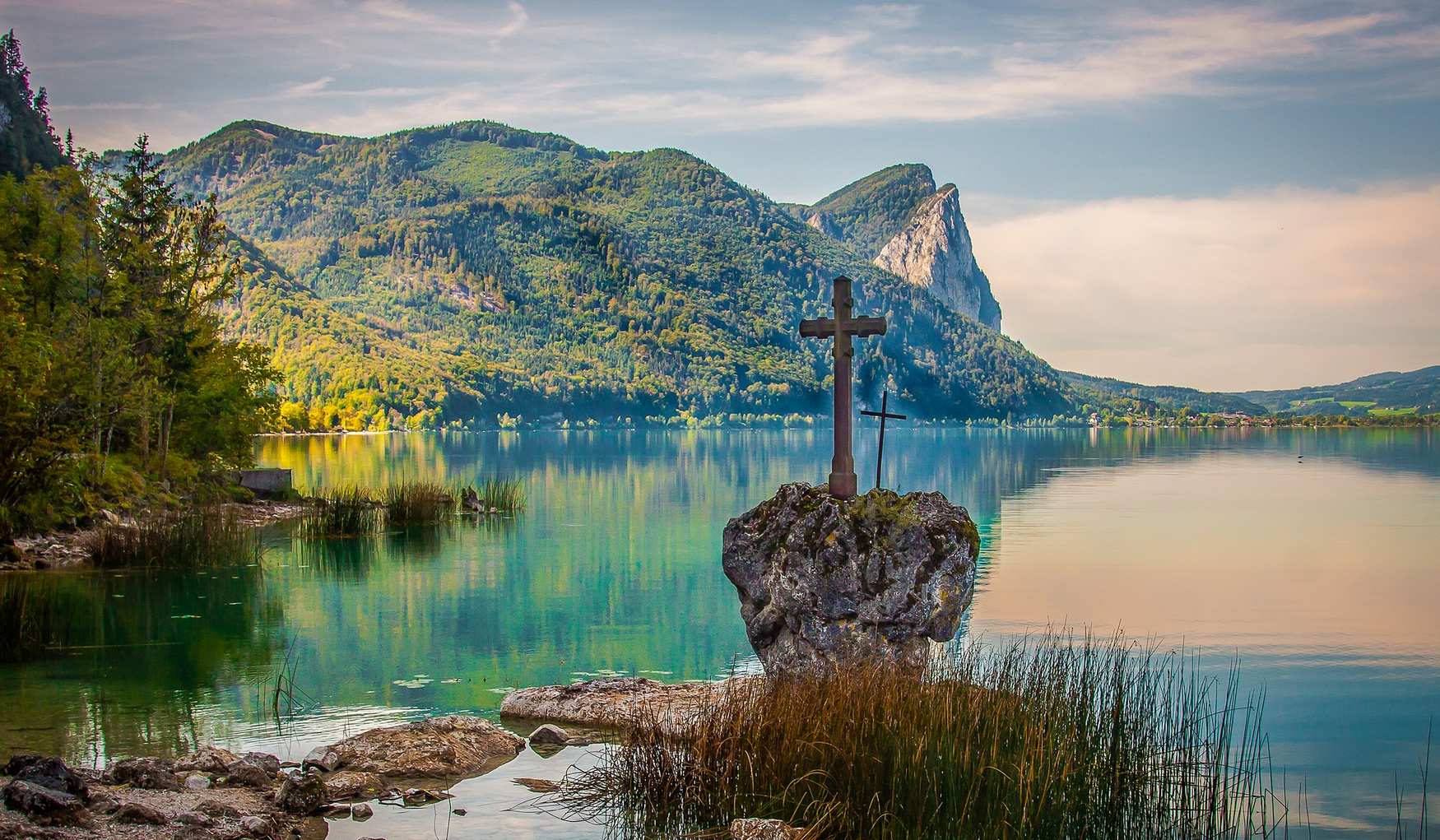 Mondsee Lake