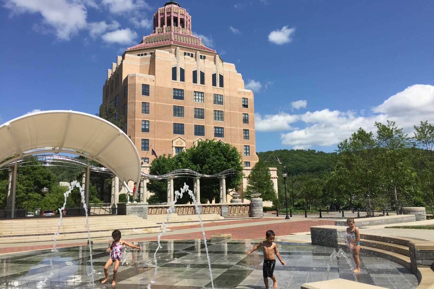 Splashville Water Play Fountain photo 1
