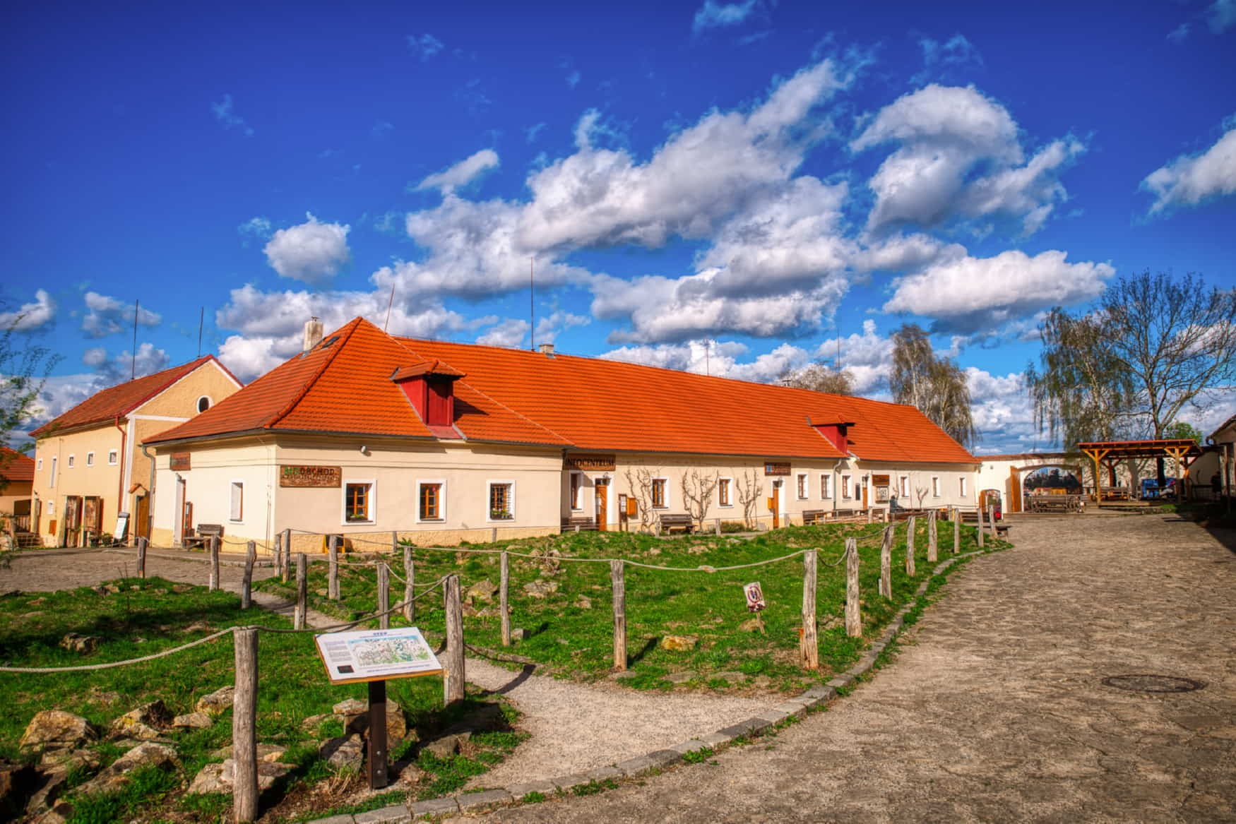 Toulcuv dvur photo 1